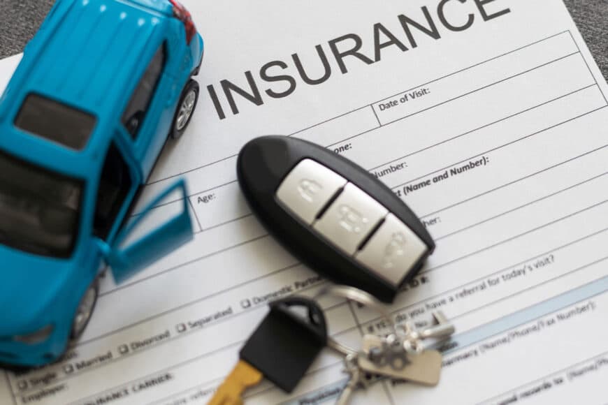 Assurer sa voiture : comprendre les démarches et choisir la meilleure formule