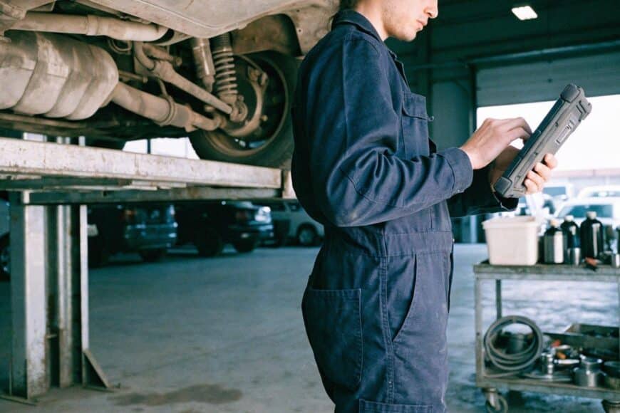 Digitaliser un atelier : 9 chantiers pour maîtriser les ordres de réparation en 2026
