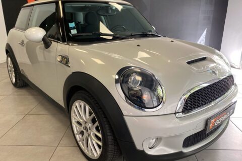 Mini Cooper S – 72 320 km – 8 990 €