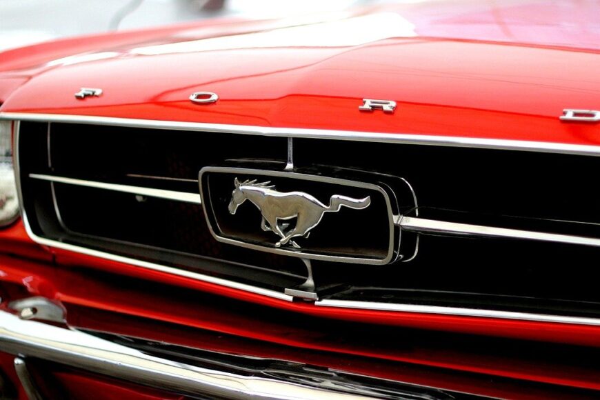 Quelles sont les conditions de location de la Ford Mustang 65 ?