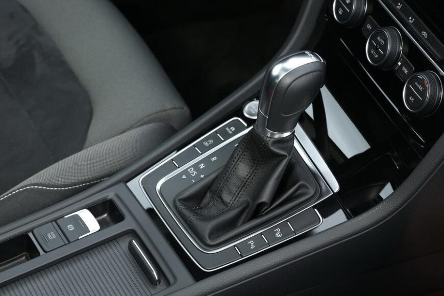Boîte de vitesse manuelle ou automatique : que choisir ? Avantages et inconvénients